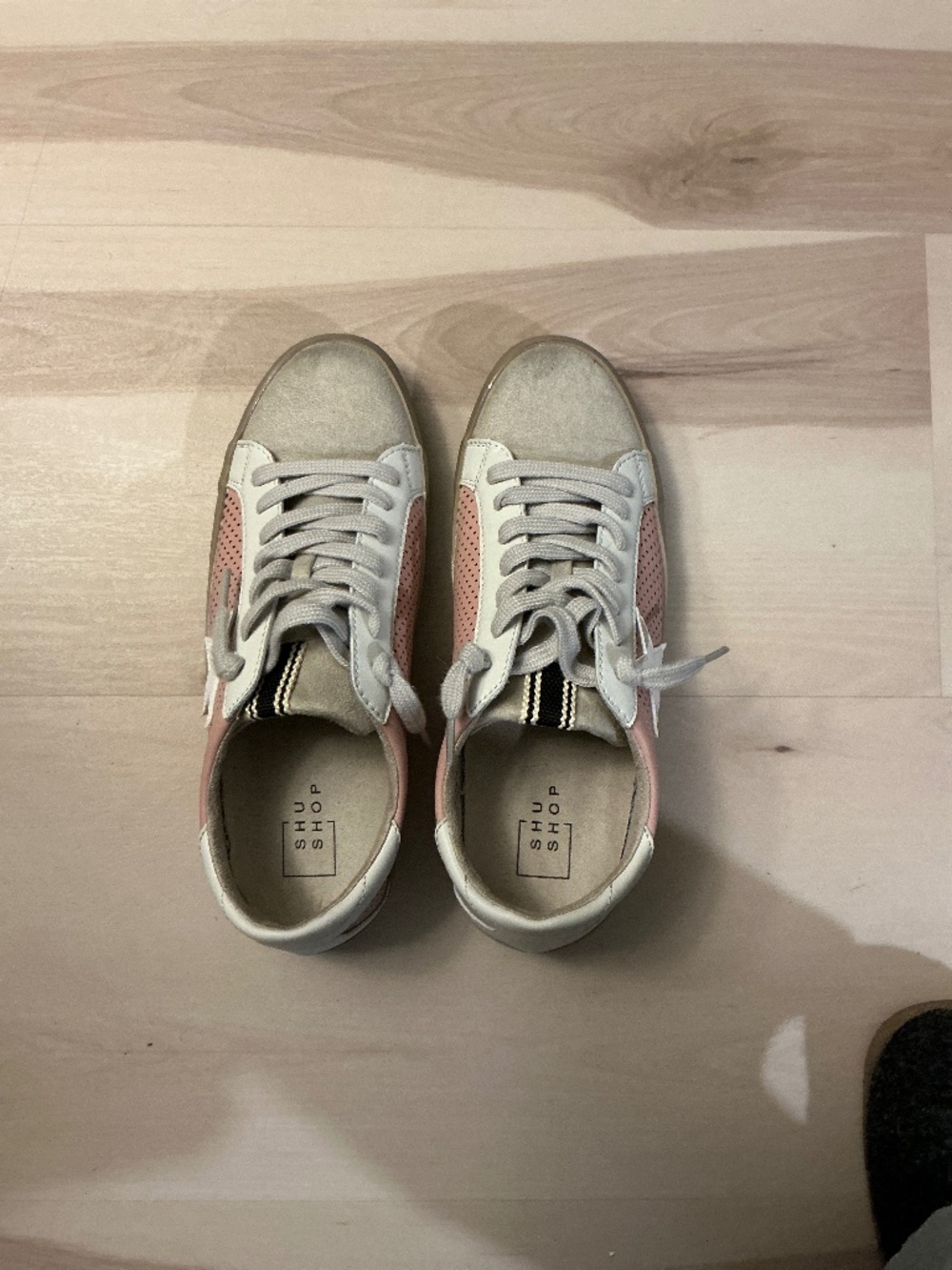 Shushop pink sneakers size 8.5